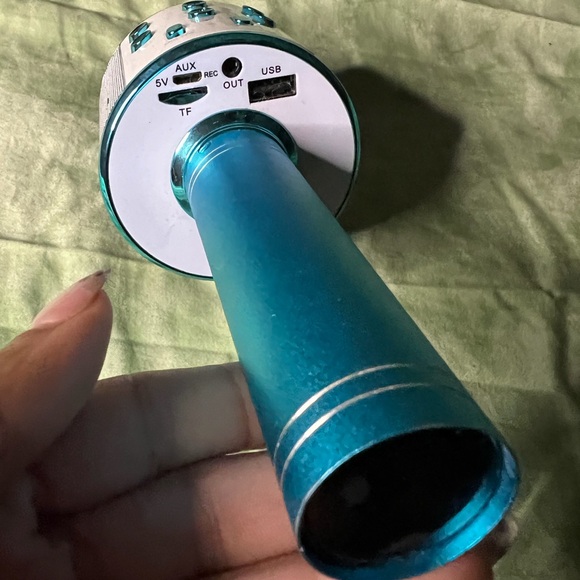Blue Metallic Karaoke Microphone - Picture 4 of 5